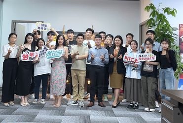 SHENZHEN KINGWE-STAR OPTO-ELECTRONICS TECHNOLOGY  CO, LTD. dây chuyền sản xuất của nhà sản xuất