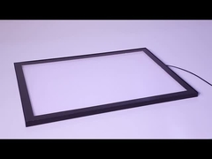 Hộp đèn khung nhôm cực mỏng, cực nhẹ với ánh sáng sáng mềm, rất hấp dẫn.